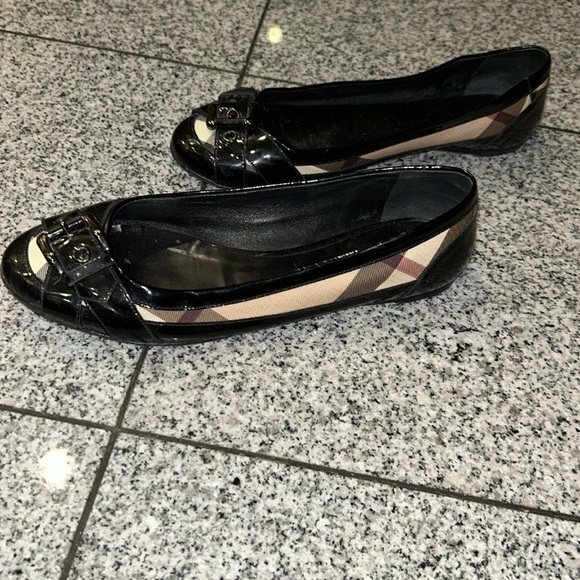 Burberry flats - Picture 5 of 7